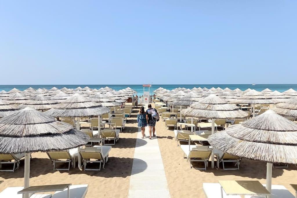 Апартаменты 50M Dal Mare Caraibico Лидо-Марини Экстерьер фото